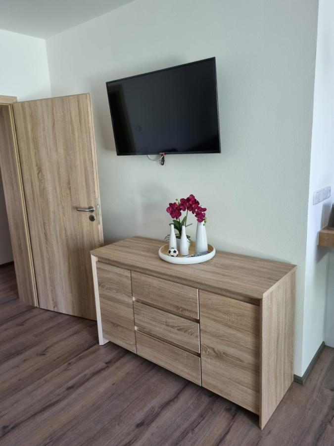 Novy Apartman V Arealu Wellness Hotelu Frymburk Eksteriør bilde